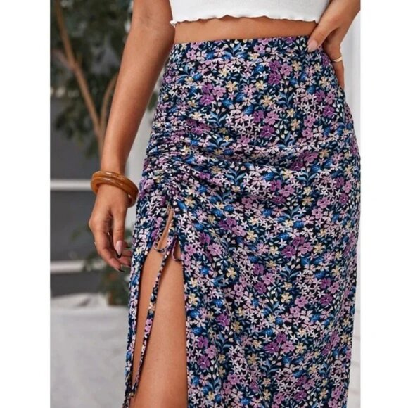 Shein Black Floral Skirt - Picture 2 of 5